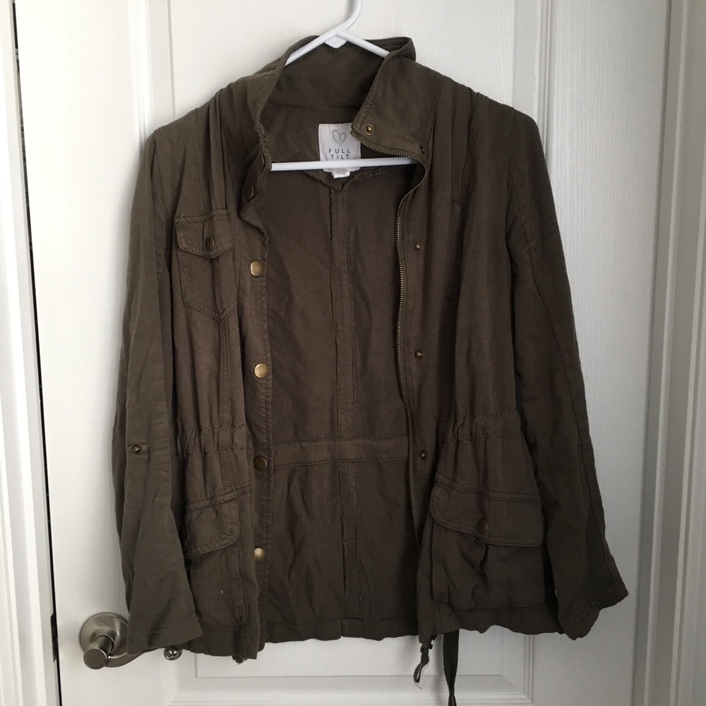 Tilly’s army green jacket